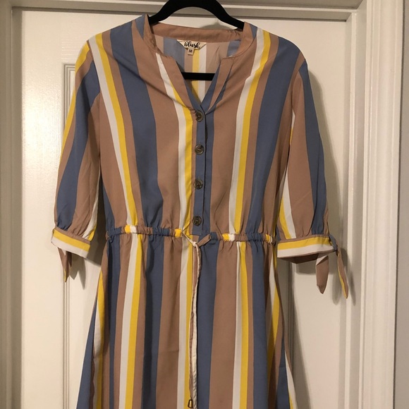 Short Dress - Picture 1 of 1